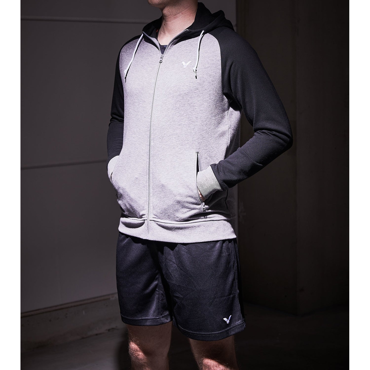 VICTOR SWEATER JACKET V-13400 H - Smash Pro